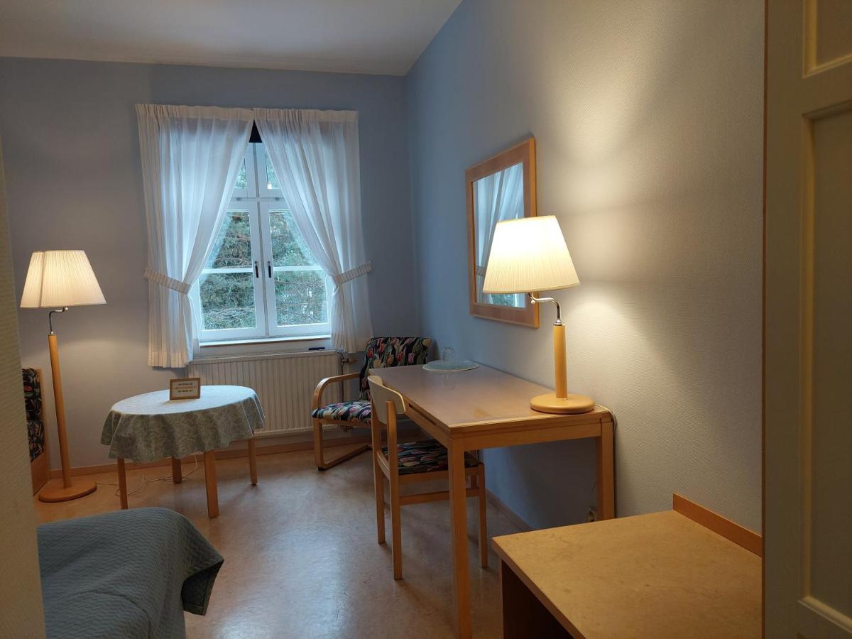 ファールン Birgittagarden - Gaesthem - Birgittasystrarna Bed & Breakfast エクステリア 写真