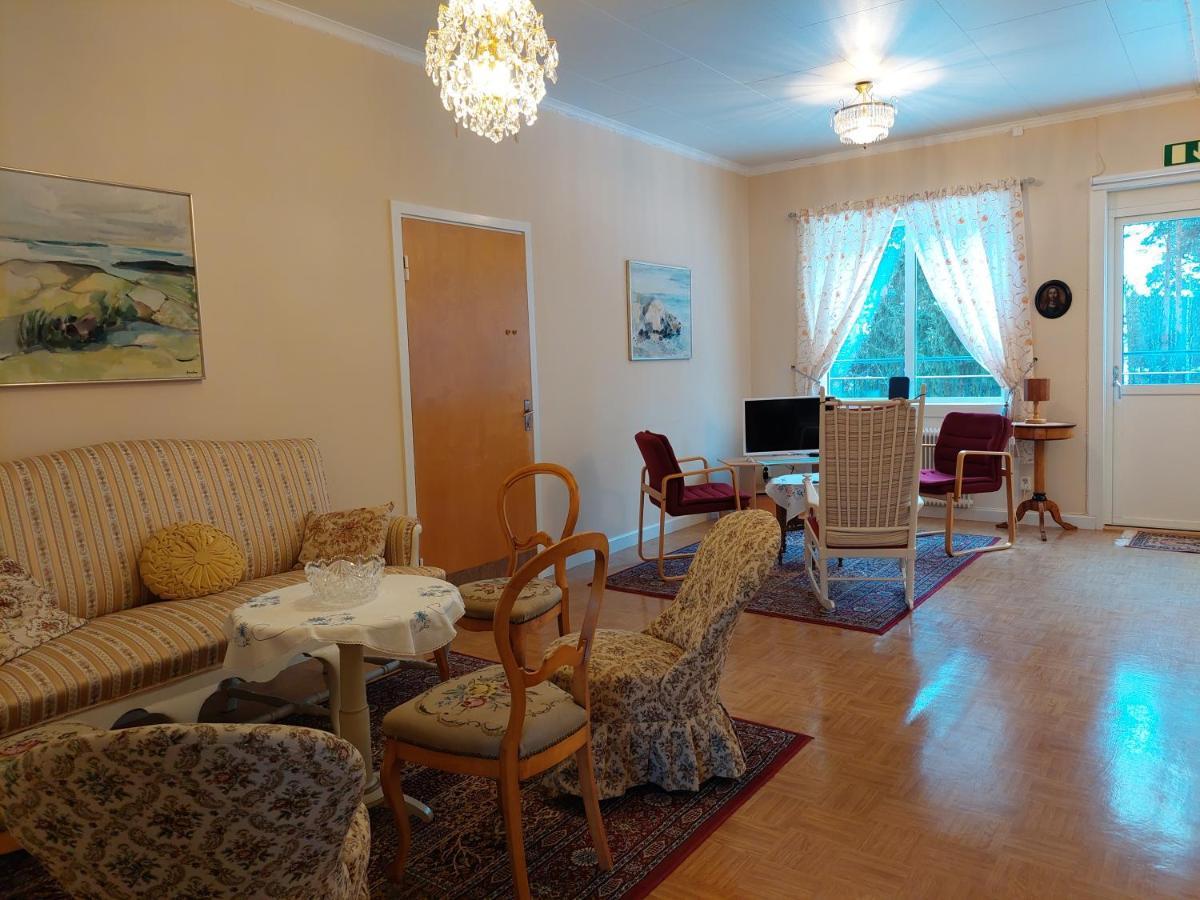 ファールン Birgittagarden - Gaesthem - Birgittasystrarna Bed & Breakfast エクステリア 写真