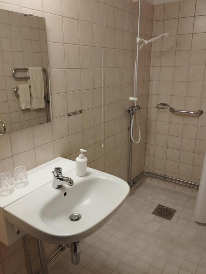 ファールン Birgittagarden - Gaesthem - Birgittasystrarna Bed & Breakfast エクステリア 写真