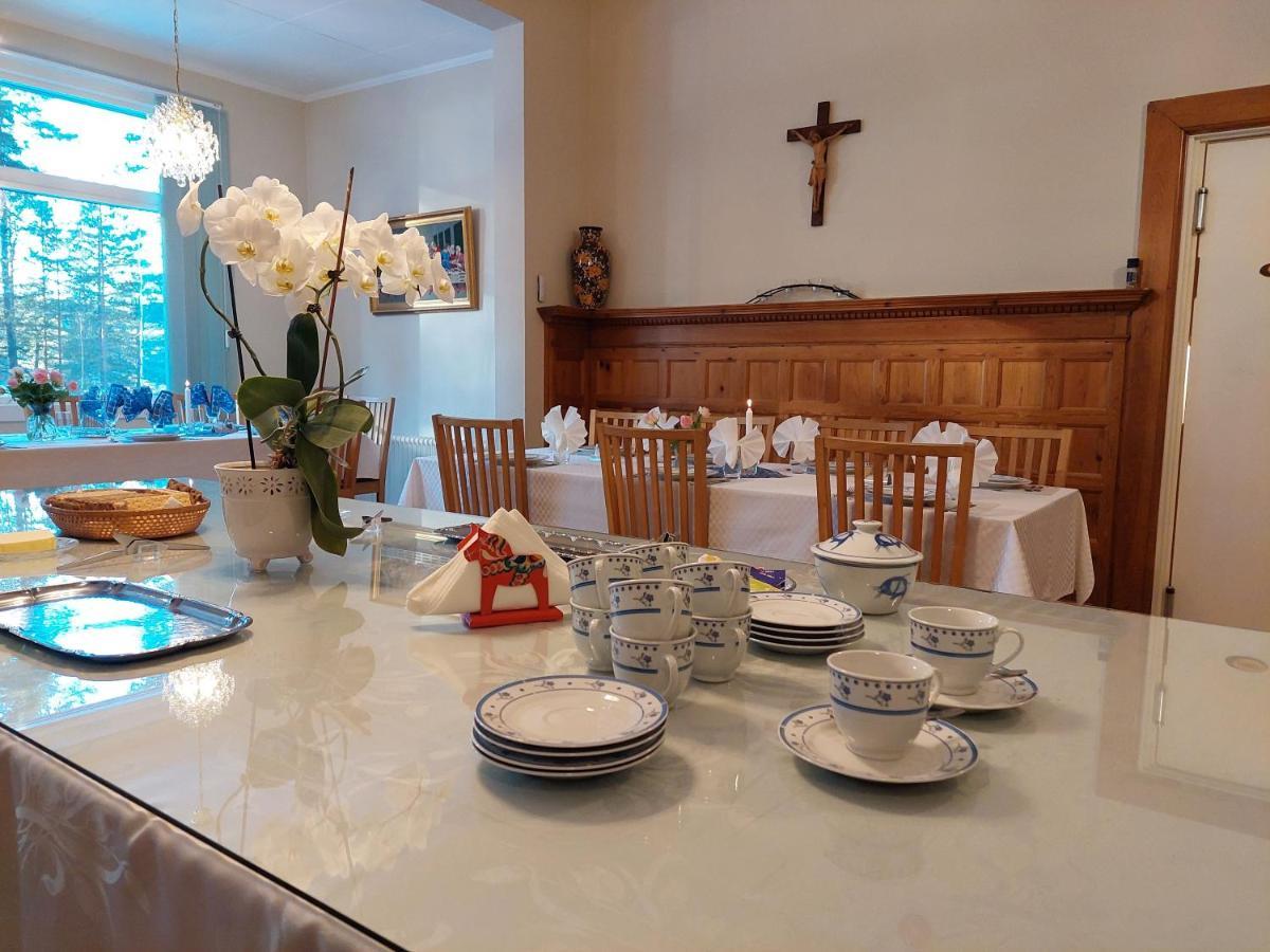 ファールン Birgittagarden - Gaesthem - Birgittasystrarna Bed & Breakfast エクステリア 写真